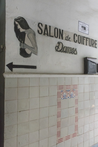  Salon de coiffure Dames dans l'immeuble 26 sergent Mazouni Bouamrane, ex Lamartine
